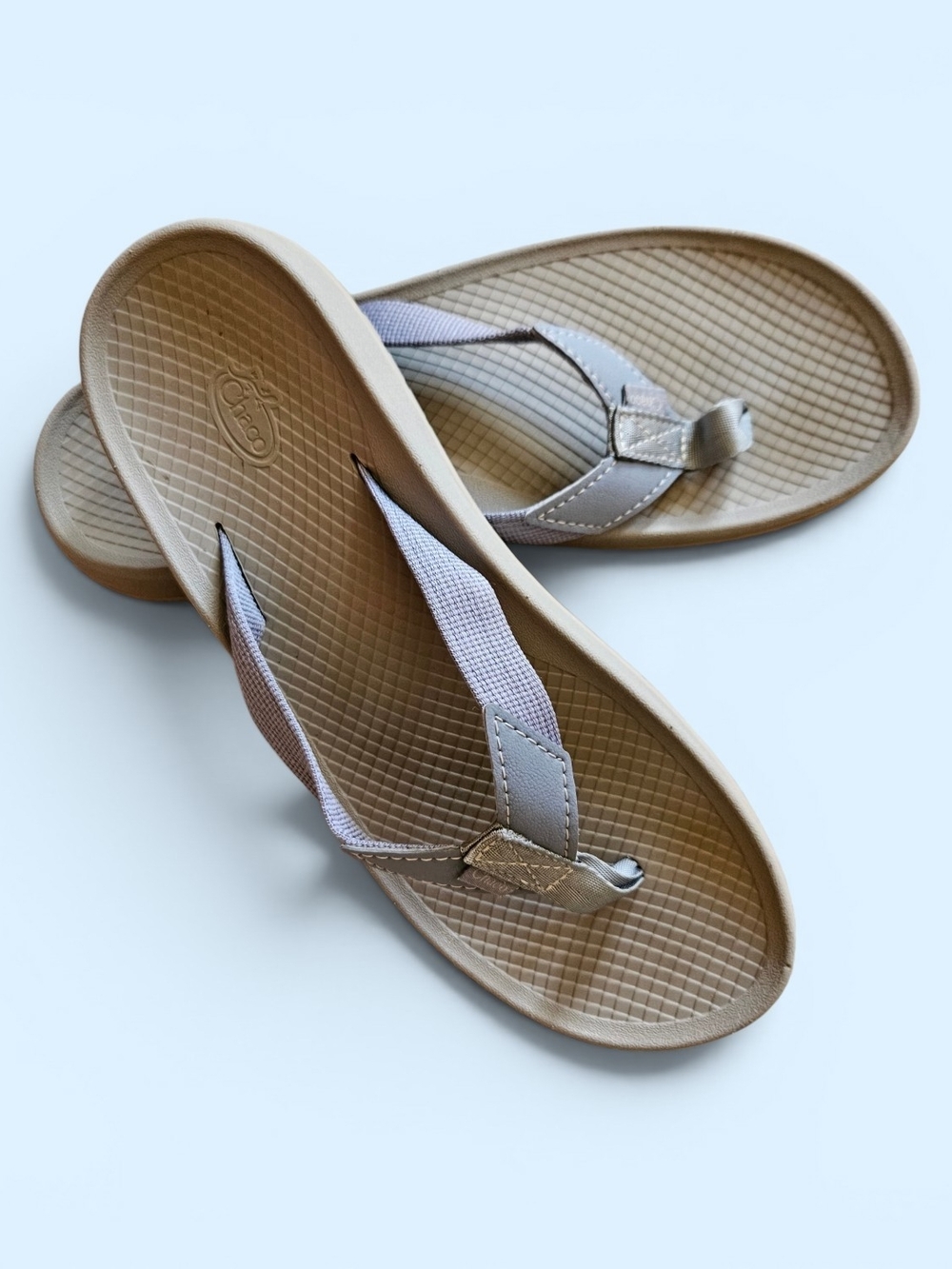 Chaco Size 8.5 Women's Neutral Beige Flip Flop Sandals with Light Taupe Straps